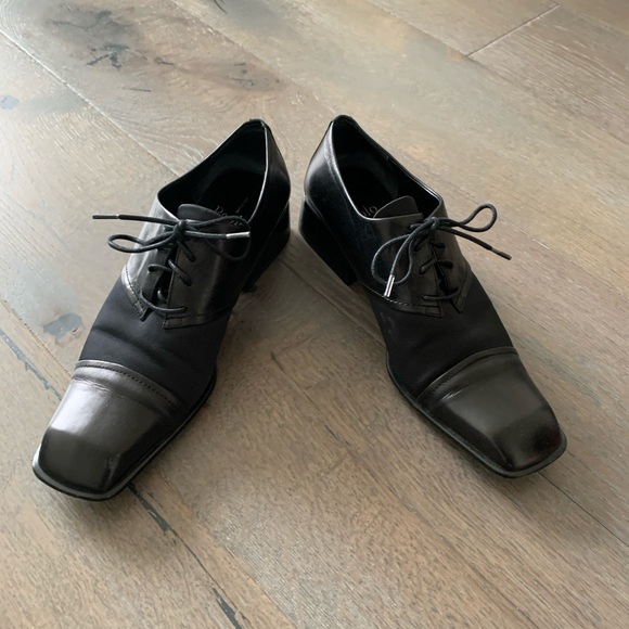 Linea Paolo Women’s satin and leather oxfords - Picture 7 of 8